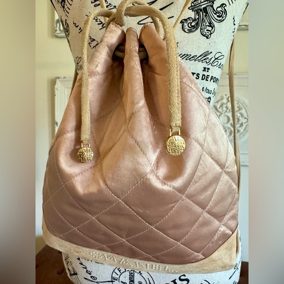 FREE GIVEAWAY! Follow on IG @myexlux free giveaways often - Picture 5 of 10